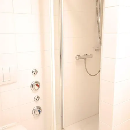 Ulmenschlösschen - 16-01