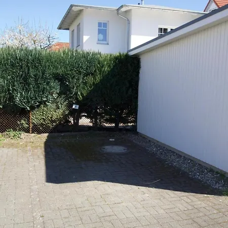 Ulmenschlösschen - 16-01